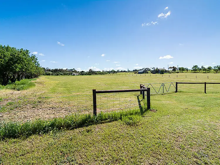 68 Marchant Road, Strathalbyn SA 5255
