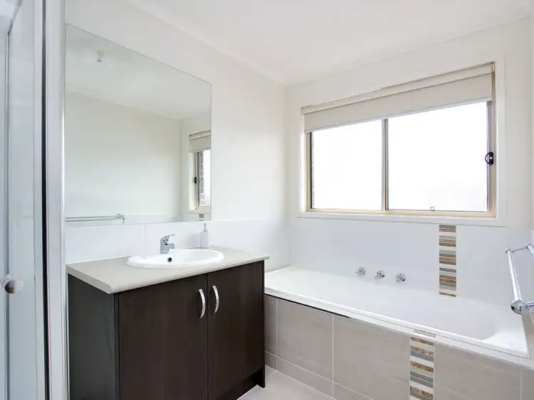 Fourth view of Homely townhouse listing, 2/33-35 Orchard Grove, Tyabb VIC 3913