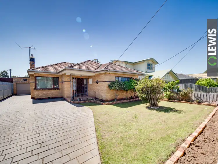 8 Stanley Street, Pascoe Vale VIC 3044
