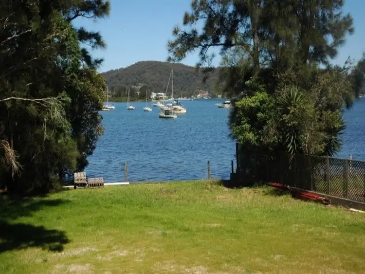 125B Albany Street, Point Frederick NSW 2250