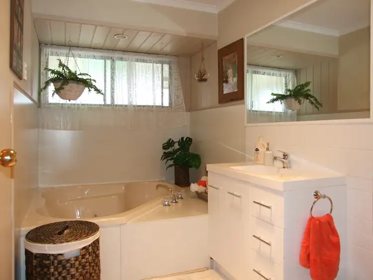 Sixth view of Homely house listing, 25 Tooronga Road, Willow Grove VIC 3825