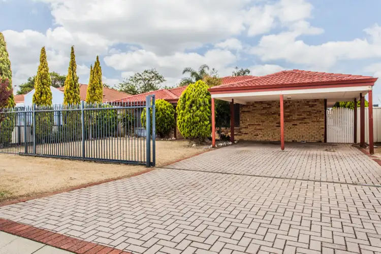 5 Ursuline Vista, Queens Park WA 6107