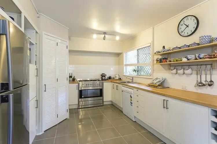 4 Kyoga Street, Kenmore QLD 4069