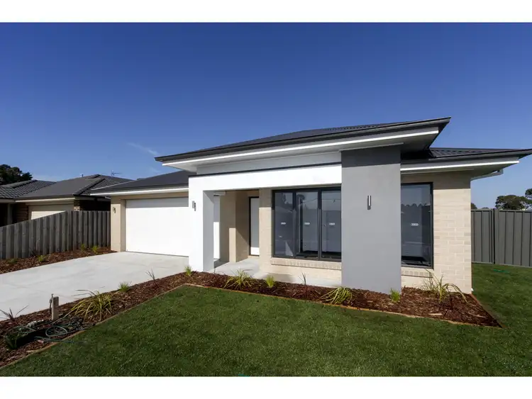 2 Page Court, Sale VIC 3850