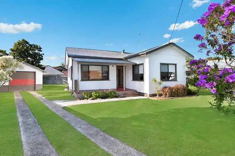 8 Cox Drive, Tweed Heads South NSW 2486