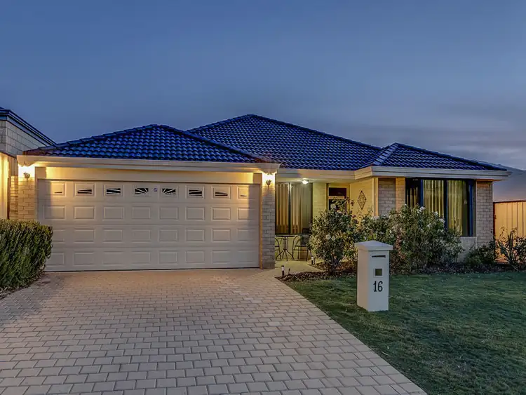 16 Hacienda Drive, Clarkson WA 6030
