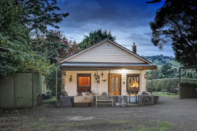 3 School Road, Menzies Creek VIC 3159