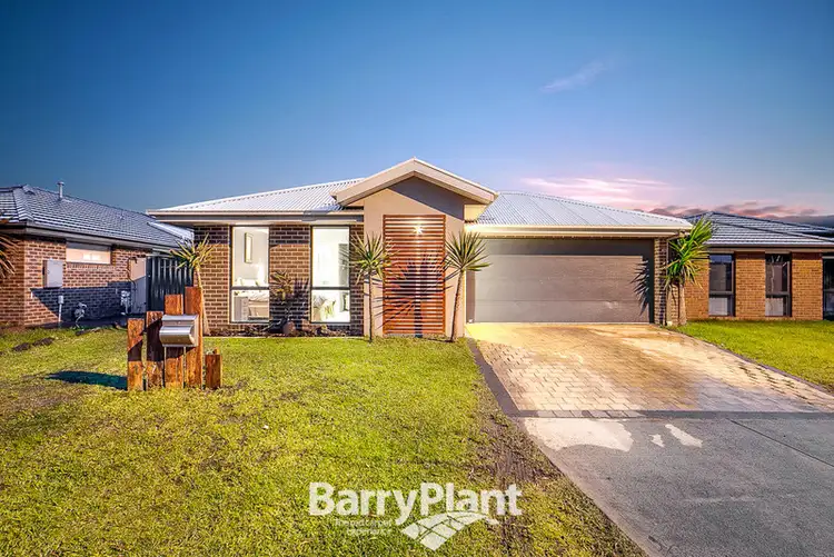 17 Seville Street, Pakenham VIC 3810