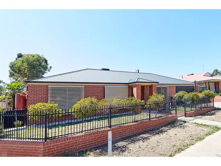 46 Pattison Drive, Kangaroo Flat VIC 3555