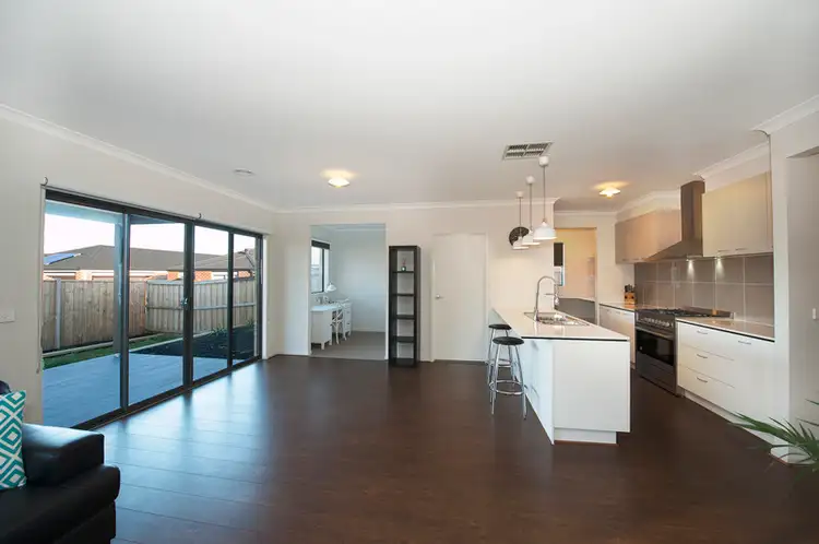Sixth view of Homely house listing, 4 Caroline Court, Greenvale VIC 3059