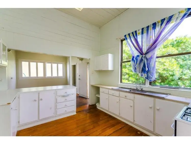 Second view of Homely house listing, 10 Weinholt Street, Allenstown QLD 4700