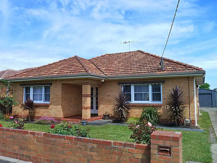 17 Armstrong Street, Colac VIC 3250