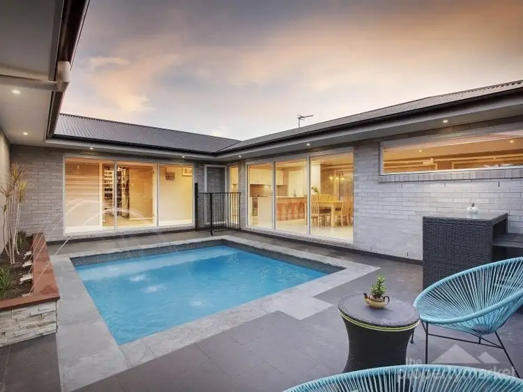 2 Windward Crescent, Gwandalan NSW 2259