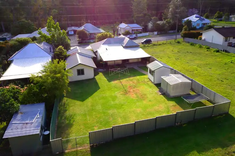 Second view of Homely house listing, 7 Ellalong Road, Pelton NSW 2325