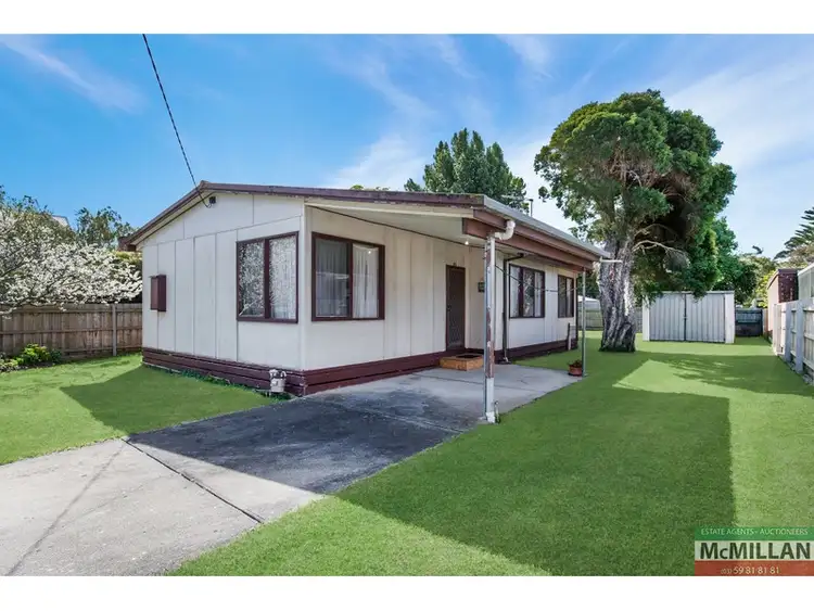 11 Dale Avenue, Safety Beach VIC 3936