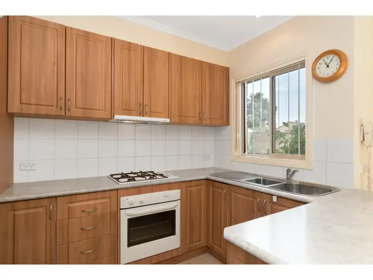 Fifth view of Homely unit listing, 2/12 Vera Street, Frankston VIC 3199