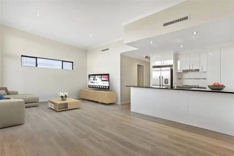12/99 Bordeaux Lane, Ellenbrook WA 6069