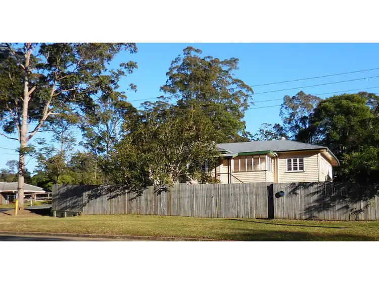 18 Gympie St South, Landsborough QLD 4550