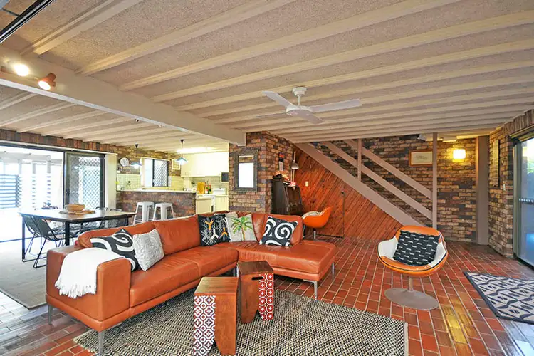 Fifth view of Homely unit listing, 2 / 15 Messines Crescent, Miami QLD 4220