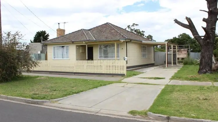 18-20 Albert Crescent, St Albans VIC 3021