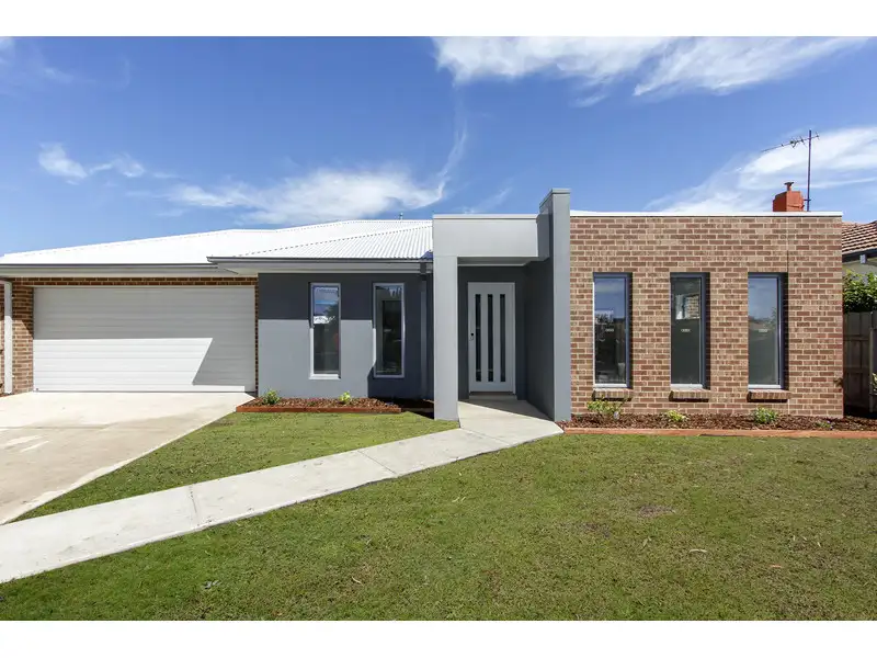 Main view of Homely townhouse listing, 1/139 Reeve Street, Sale VIC 3850