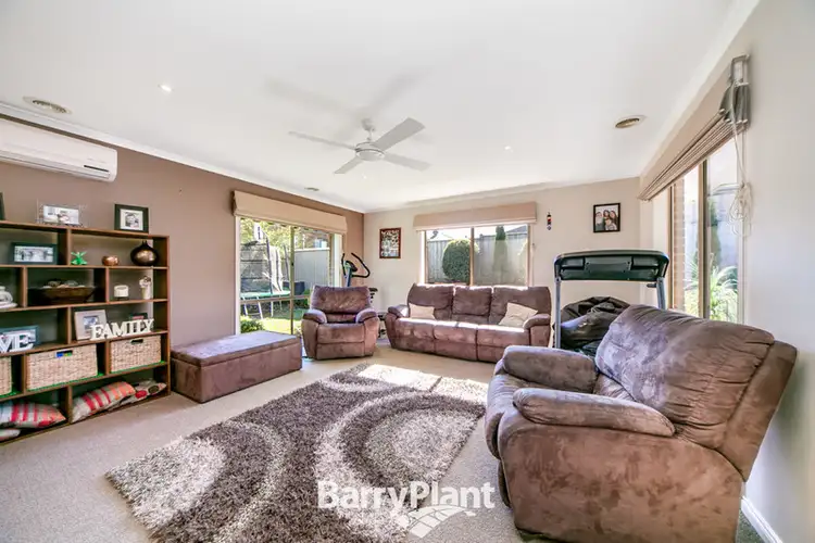 Fifth view of Homely house listing, 2 Mountain Vista Court, Drouin VIC 3818
