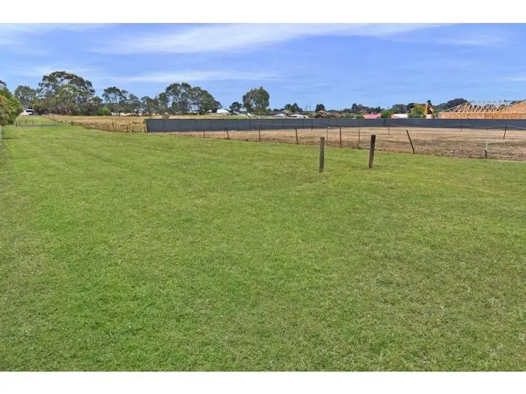 L1 Lindsay Street, Hamilton VIC 3300