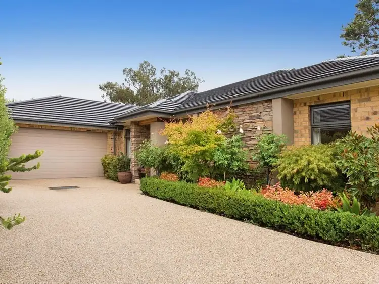 Main view of Homely unit listing, 2/18 Green Island Avenue, Mount Martha VIC 3934