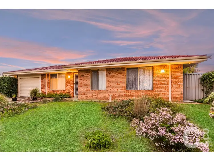 42 Simmons Loop, Parmelia WA 6167