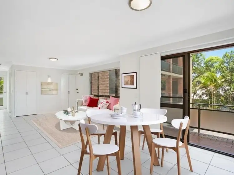 2/4 Ray Sreet, Sunshine Beach QLD 4567