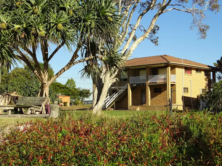 193 Bishop Road, Beachmere QLD 4510