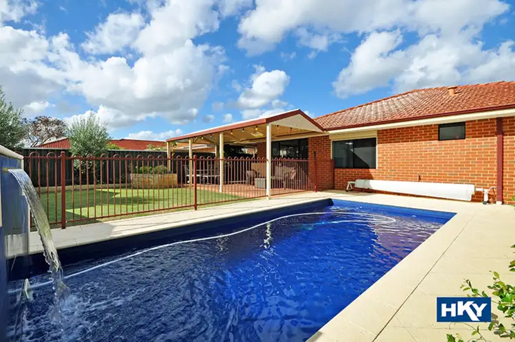 7 Coonawarra Drive, Caversham WA 6055