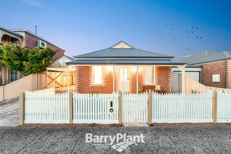 25 Willowbank Pocket, Pakenham VIC 3810
