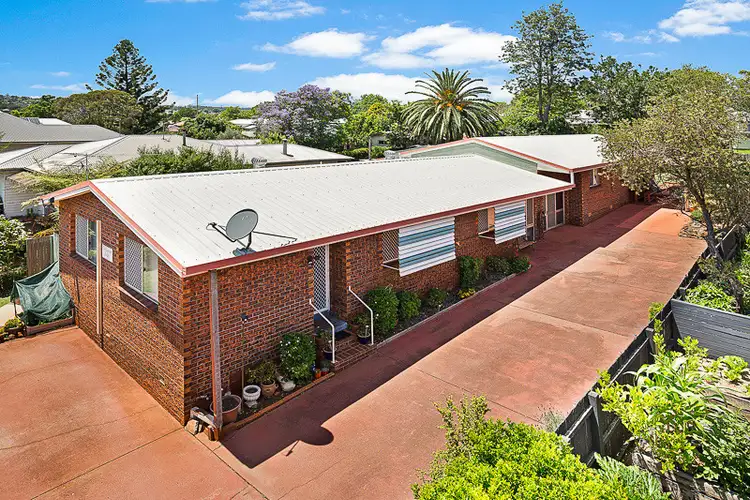 1 & 2/126 Perth Street, South Toowoomba QLD 4350