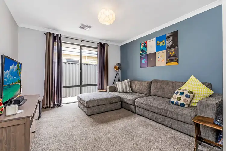 Sixth view of Homely house listing, 2 Citrino Avenue, Aveley WA 6069