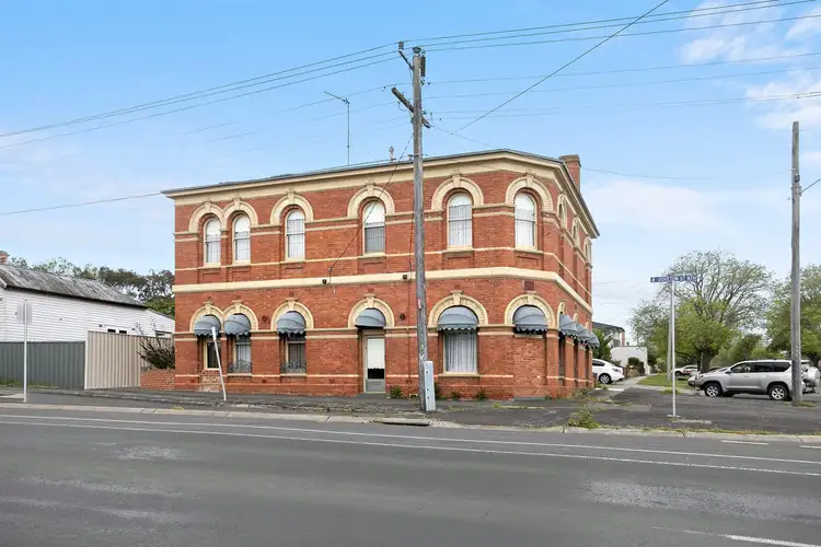 Fourth view of Homely apartment listing, 1/402 Doveton Street North, Soldiers Hill VIC 3350