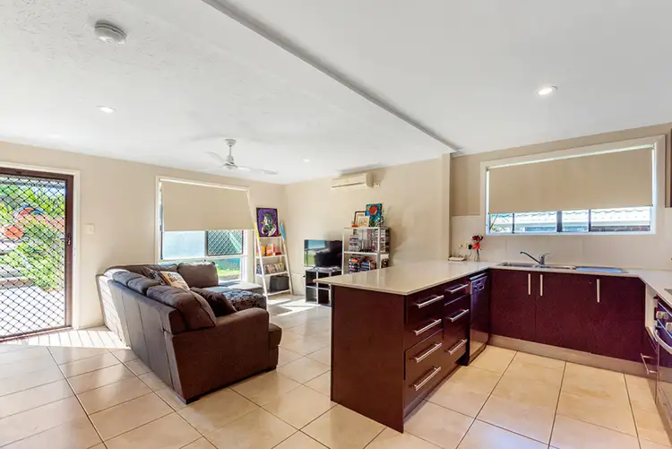 Third view of Homely house listing, 1/8 Onyx Court, Carrara QLD 4211