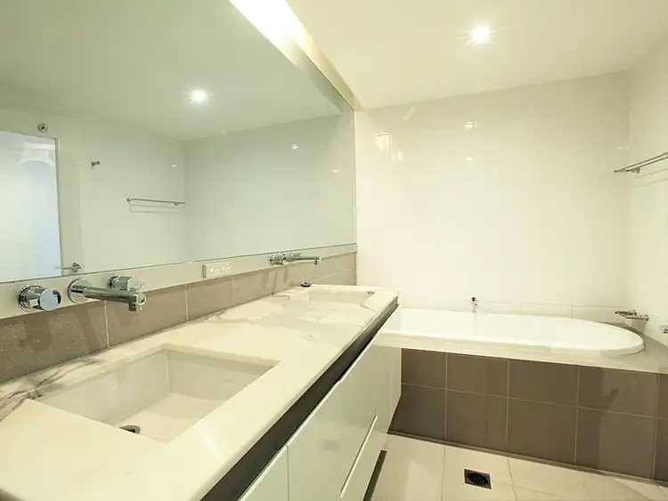 Sixth view of Homely apartment listing, 30 Hollins Crescent, New Farm QLD 4005