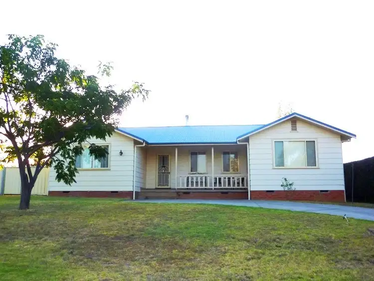 121 Edward Street, Molong NSW 2866