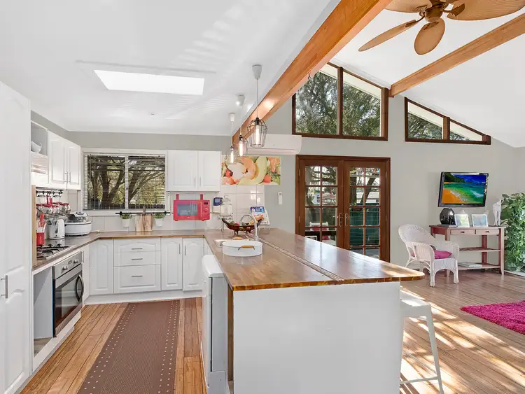 2 Shortland Avenue, Killarney Vale NSW 2261