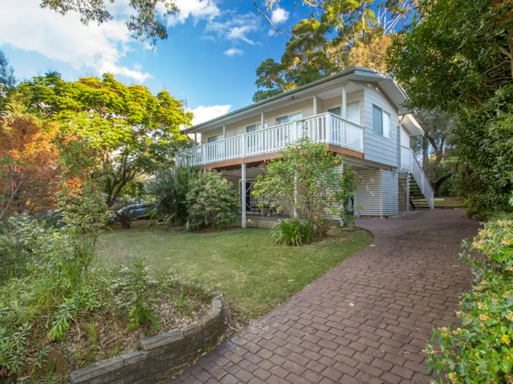 5 Woodglen Crescent, Mollymook Beach NSW 2539