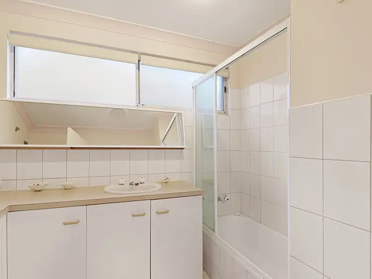 Sixth view of Homely unit listing, 4/53 Karbunya, Mermaid Waters QLD 4218