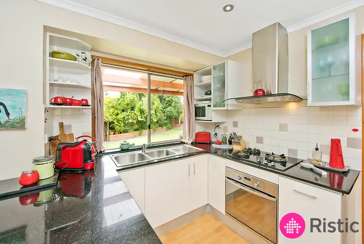 Fourth view of Homely house listing, 7 Stradella Close, Mill Park VIC 3082