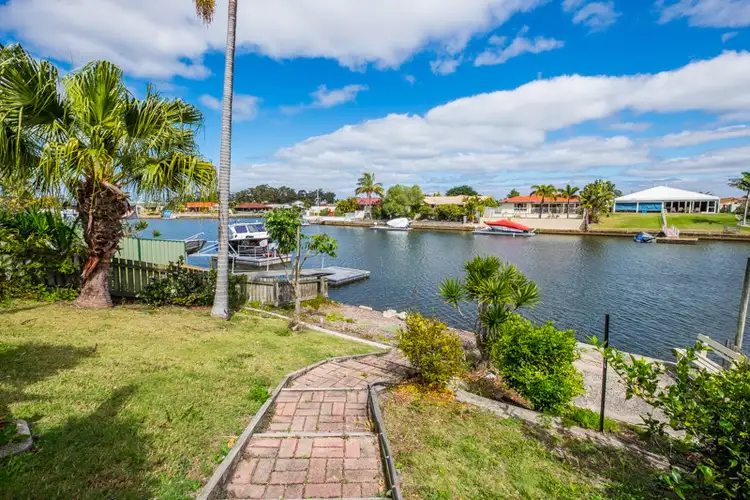 2/13 Pentas Drive, Bongaree QLD 4507