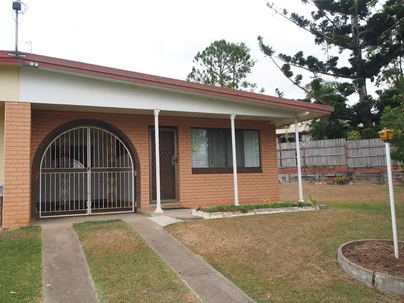 Main view of Homely unit listing, 2/27 Capricorn Crescent, Norman Gardens QLD 4701