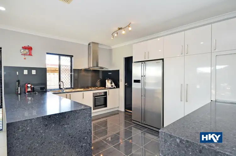 5 Birkett Circle, Ellenbrook WA 6069