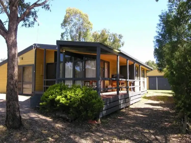 8 Grandview Drive, Goughs Bay VIC 3723