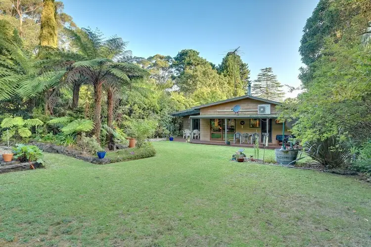 Second view of Homely house listing, 10 Amphlett Avenue, Cockatoo VIC 3781
