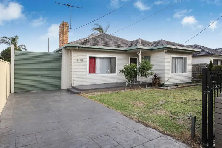 1 Phoenix Street, Sunshine North VIC 3020