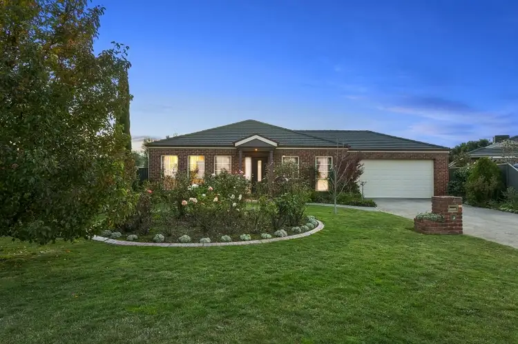 4 Southdown Court, Alfredton VIC 3350